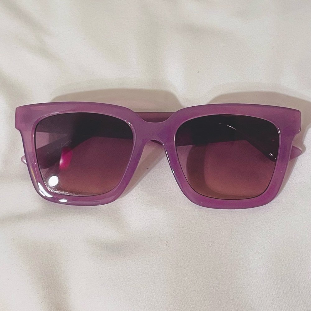 PINK Victoria's Secret Lavender Sunglasses